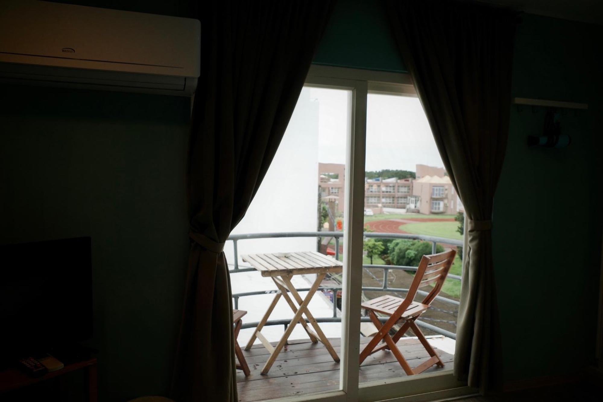 海中天旅店 Sea Of The World B&B Kenting Eksteriør bilde